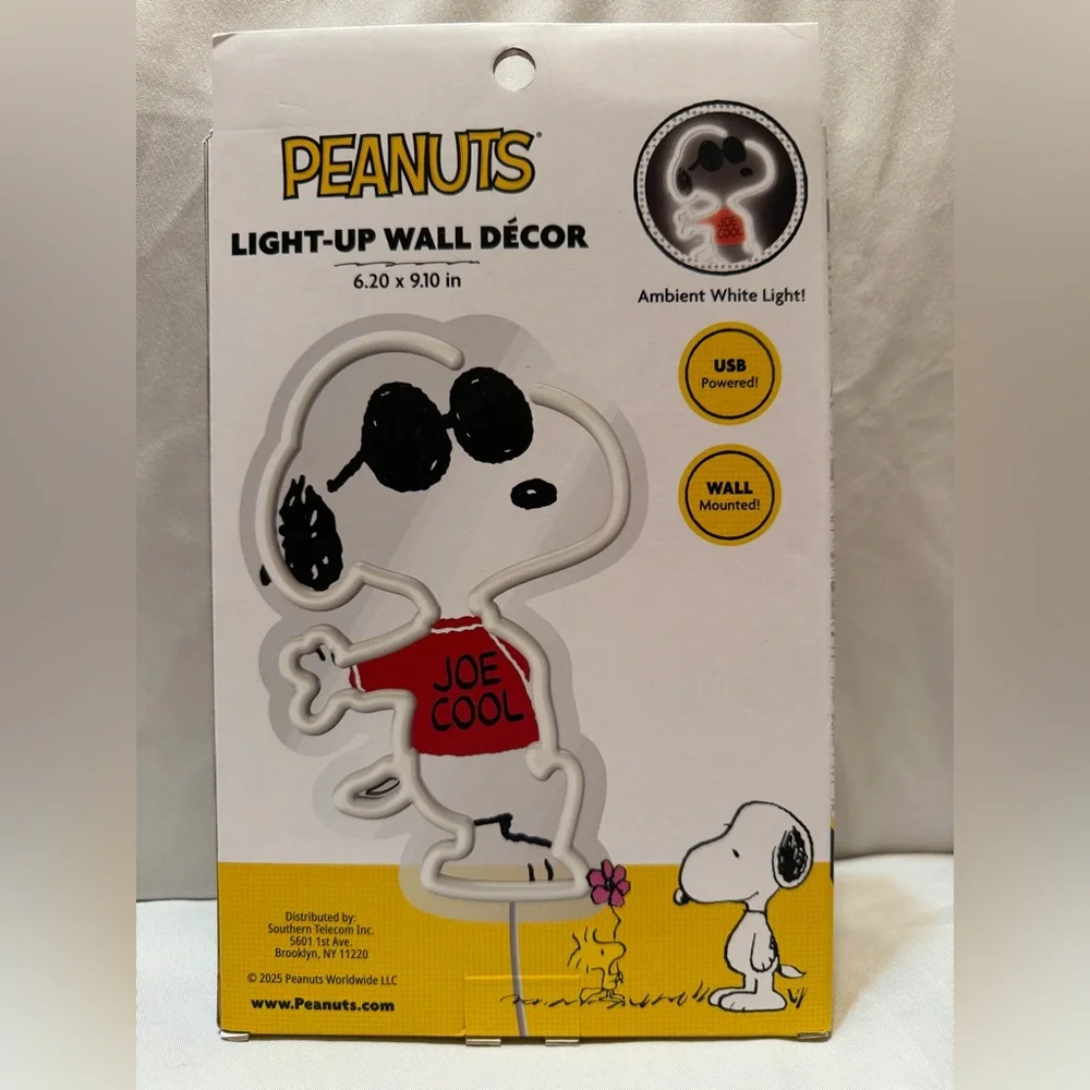 Peanuts Snoopy Light-Up Wall Decor